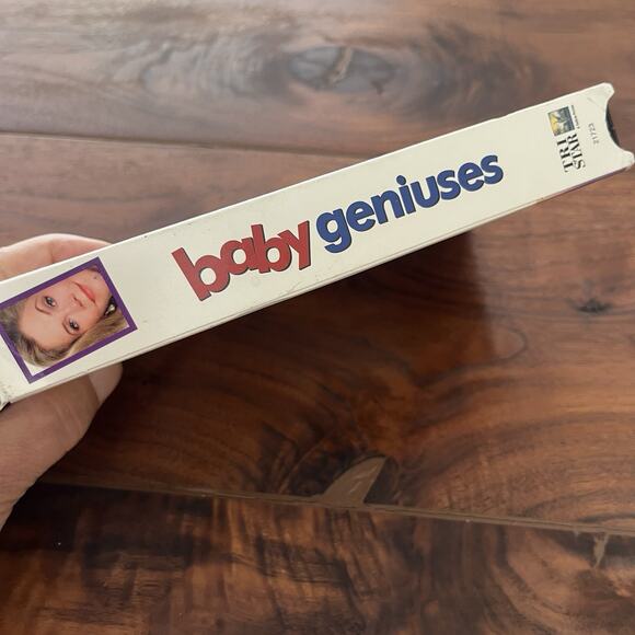 Baby Geniuses VHS 1999 Kathleen Turner Christopher Lloyd Columbia TriStar - Picture 3 of 4
